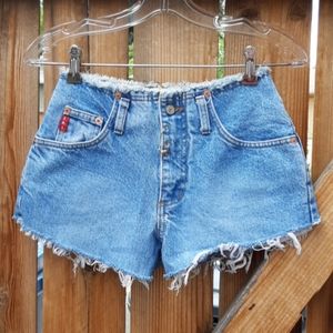 Lei vintage high rise jean mom shorts lightwash